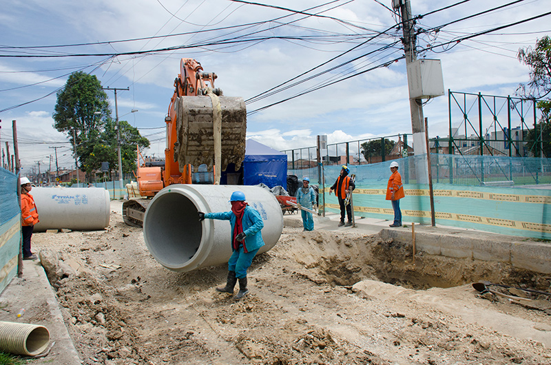 Obras de rehabilitación de la línea Avenida Boyacá Tibabuyes d= 24”